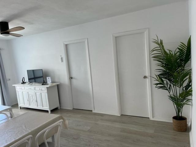 Apartamentos Cana Sofia Cala Llonga  Exterior foto